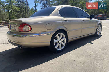 Седан Jaguar X-Type 2001 в 