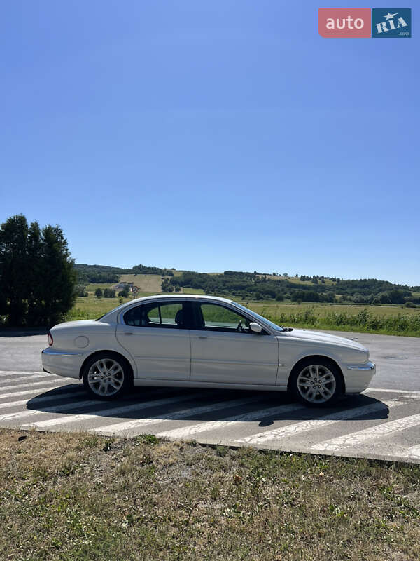 Седан Jaguar X-Type 2007 в Львові