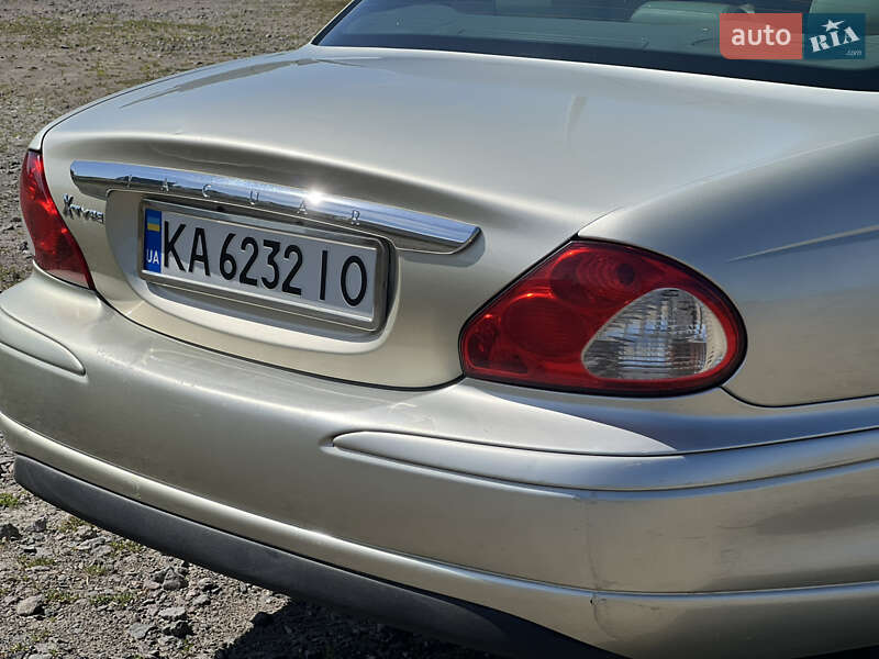Седан Jaguar X-Type 2006 в Львові
