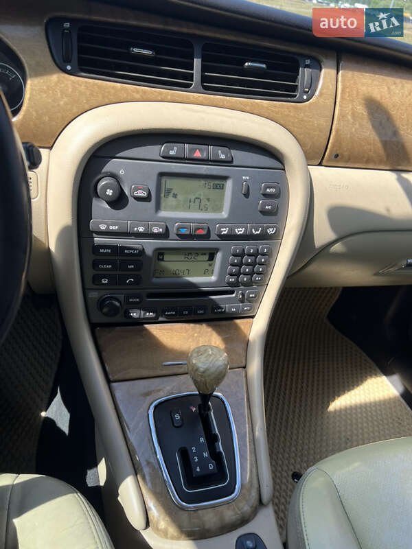 Седан Jaguar X-Type 2006 в Львові