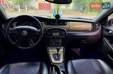 Седан Jaguar X-Type 2001 в 