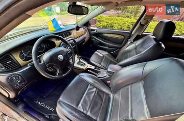 Седан Jaguar X-Type 2001 в 