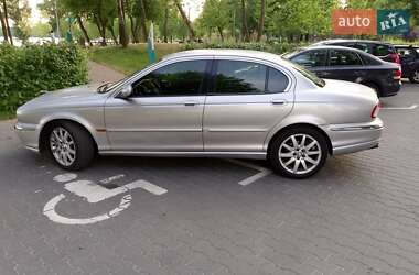 Седан Jaguar X-Type 2001 в 
