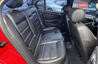 Седан Jaguar X-Type 2004 в 