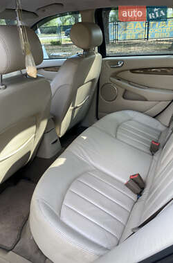 Седан Jaguar X-Type 2003 в 