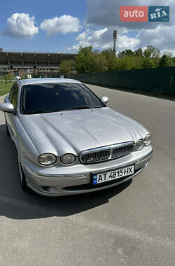 Седан Jaguar X-Type 2004 в 
