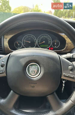 Седан Jaguar X-Type 2004 в 