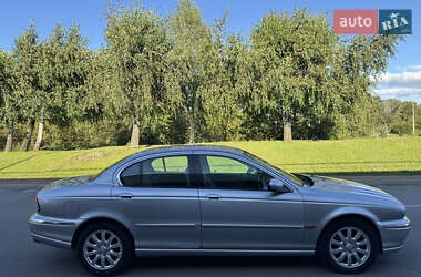 Седан Jaguar X-Type 2001 в 