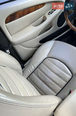 Седан Jaguar X-Type 2009 в 