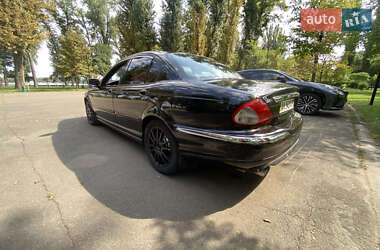 Седан Jaguar X-Type 2001 в 