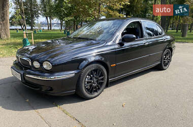 Седан Jaguar X-Type 2001 в Киеве