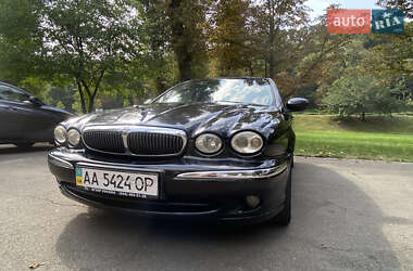 Седан Jaguar X-Type 2001 в 