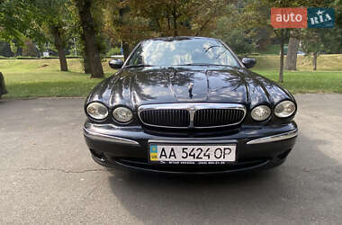 Седан Jaguar X-Type 2001 в 