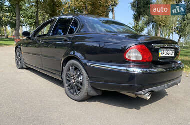 Седан Jaguar X-Type 2001 в 