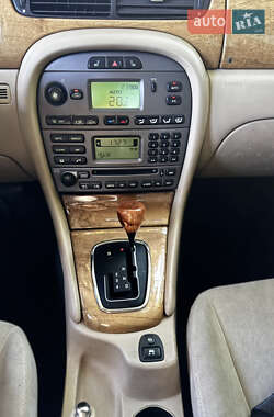 Седан Jaguar X-Type 2006 в 