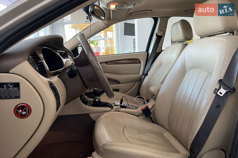 Седан Jaguar X-Type 2007 в Шептицькому