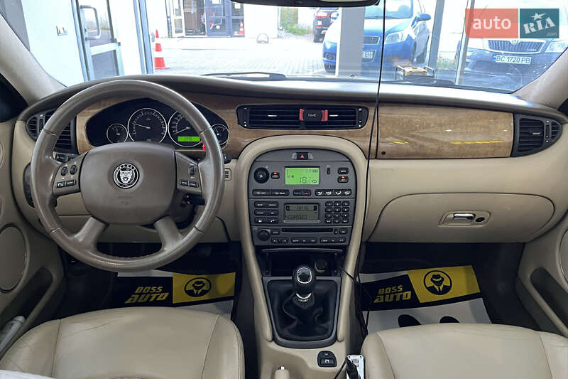 Седан Jaguar X-Type 2007 в Шептицькому
