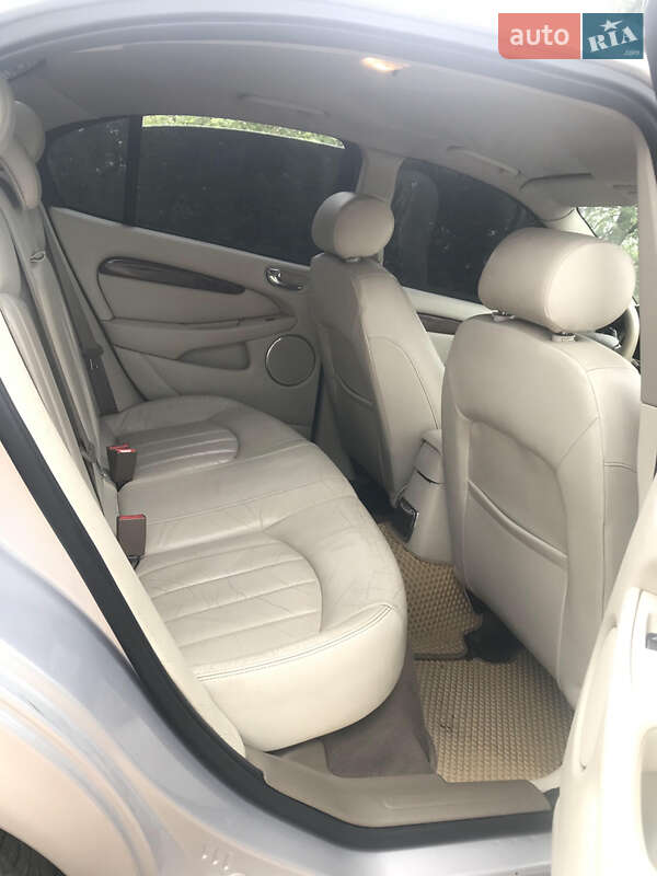 Седан Jaguar X-Type 2001 в Одессе