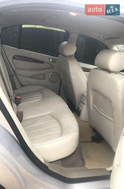 Седан Jaguar X-Type 2001 в 