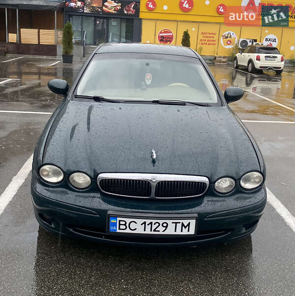 Седан Jaguar X-Type 2003 в Киеве