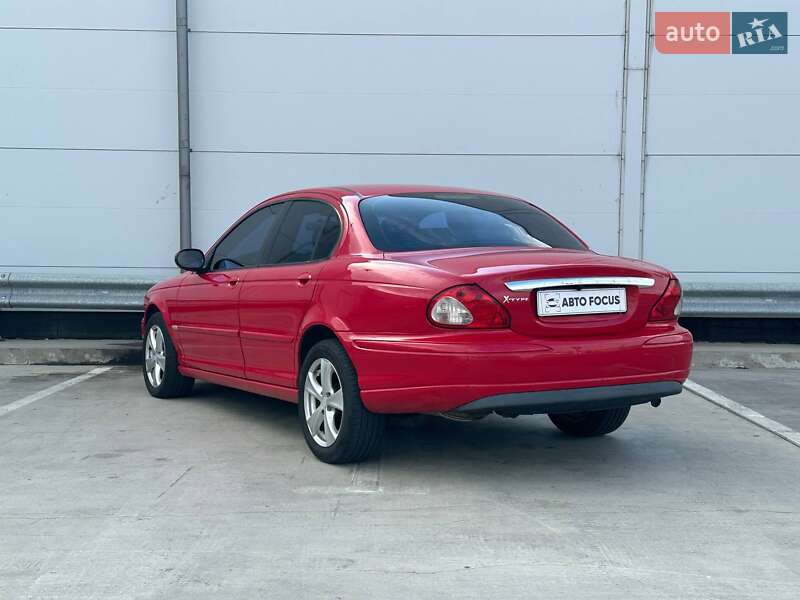 Седан Jaguar X-Type 2004 в Киеве