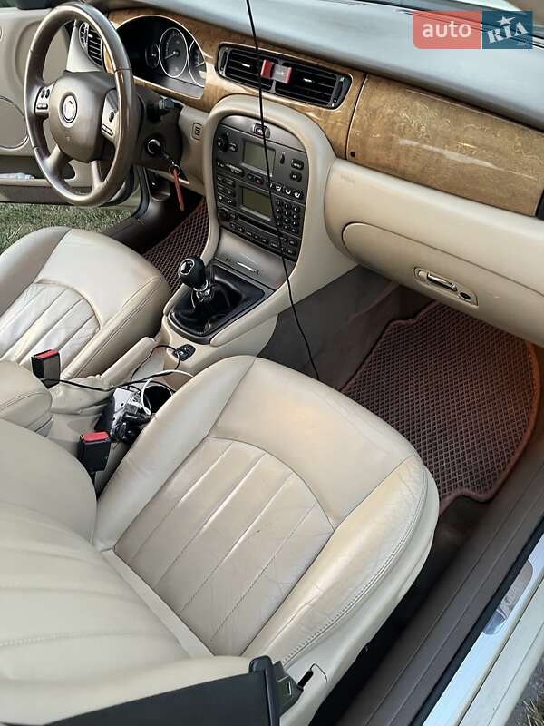 Седан Jaguar X-Type 2007 в Радехові