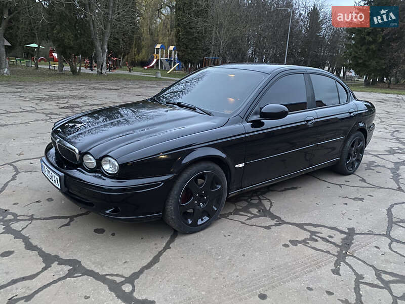 Седан Jaguar X-Type 2006 в Дубно