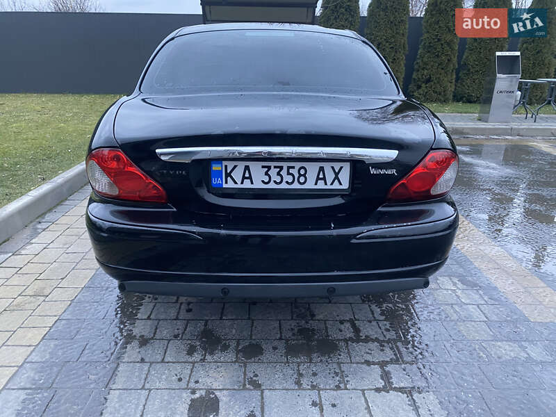 Седан Jaguar X-Type 2006 в Дубно