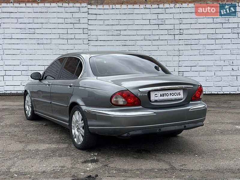Седан Jaguar X-Type 2005 в Киеве
