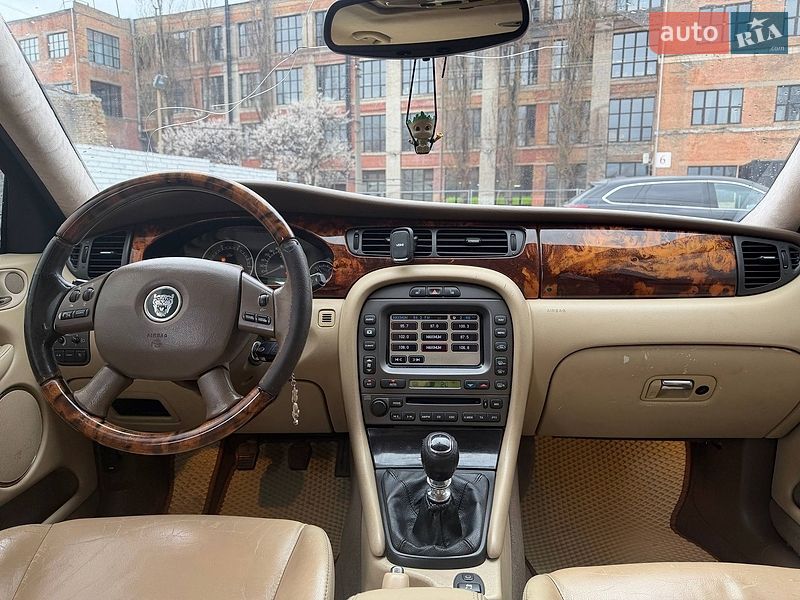 Седан Jaguar X-Type 2005 в Киеве
