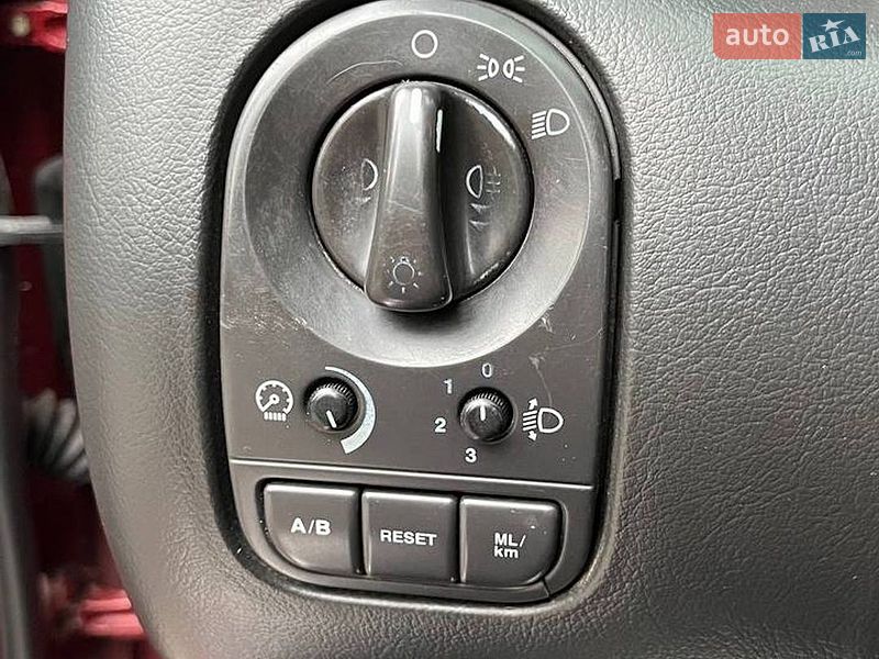 Седан Jaguar X-Type 2001 в Дніпрі