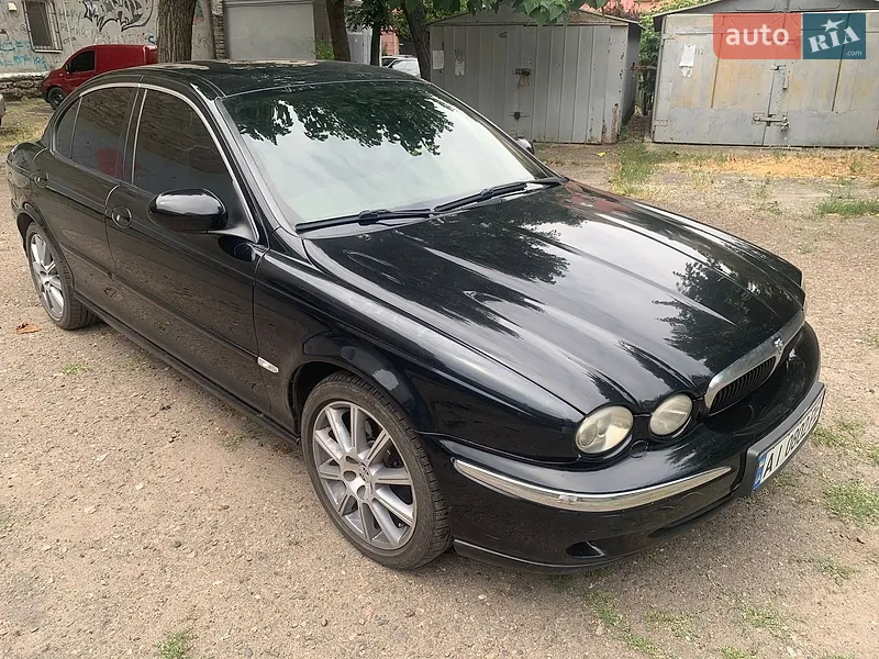 Jaguar X-Type