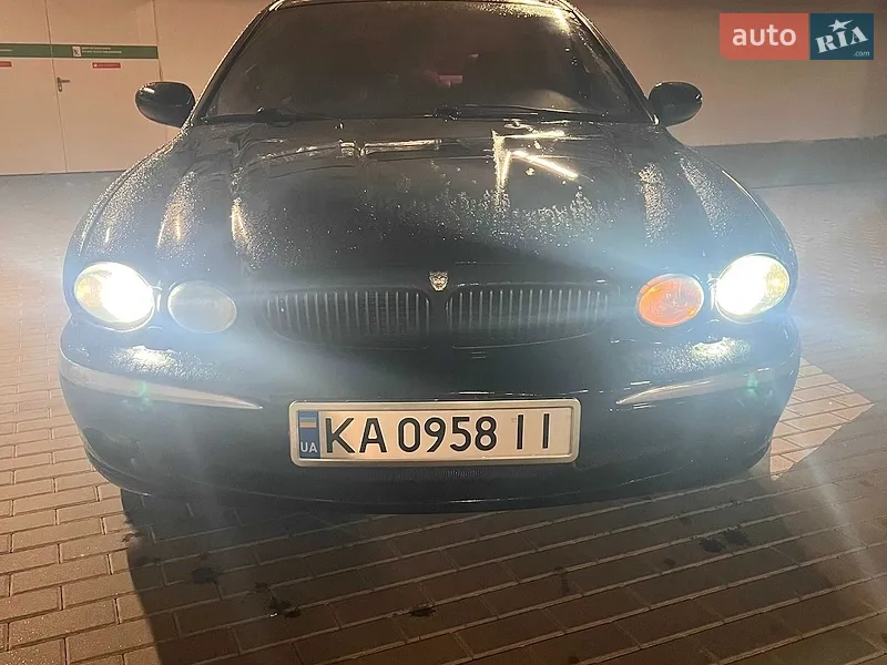 Jaguar X-Type