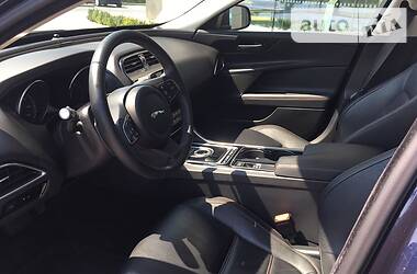 Седан Jaguar XE 2015 в Днепре