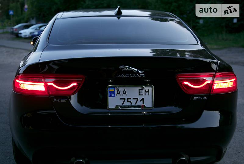 Седан Jaguar XE 2017 в Хмельницькому фото 14 Седан Jaguar XE 2017 в Хмельницькому