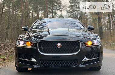 Седан Jaguar XE 2016 в Киеве