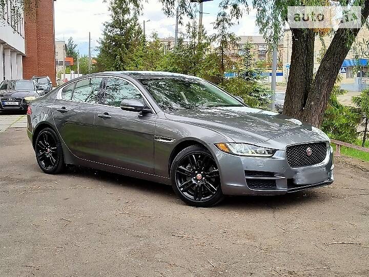 Седан Jaguar XE 2017 в Києві