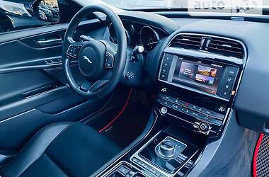 Седан Jaguar XE 2017 в Киеве