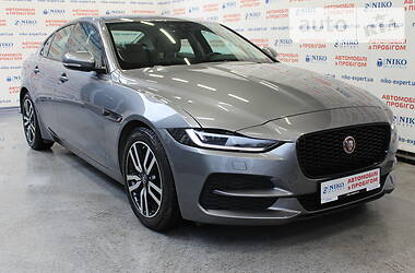 Седан Jaguar XE 2019 в Киеве