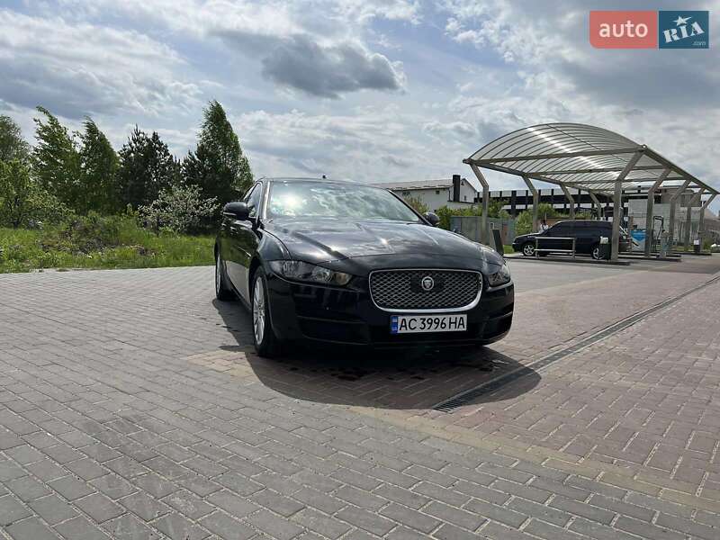 Седан Jaguar XE 2018 в Луцке