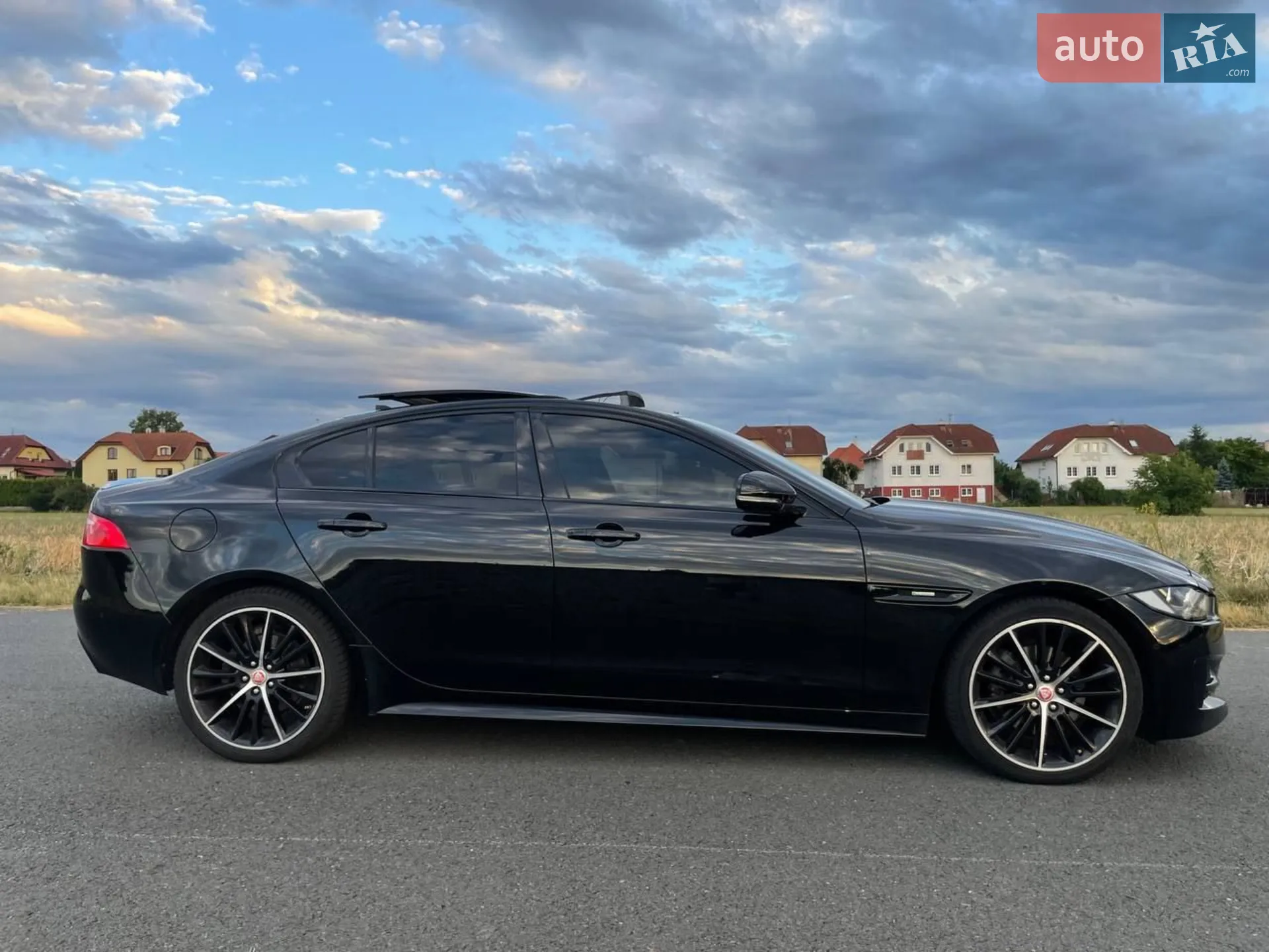 2015 Jaguar XE - мініатюра 7