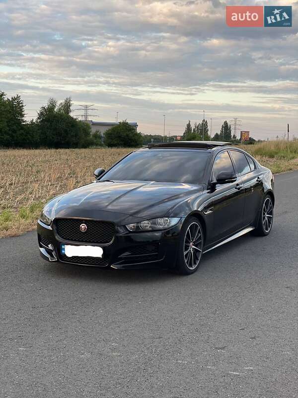 Jaguar XE 2015