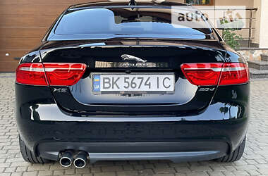 Седан Jaguar XE 2016 в Ровно