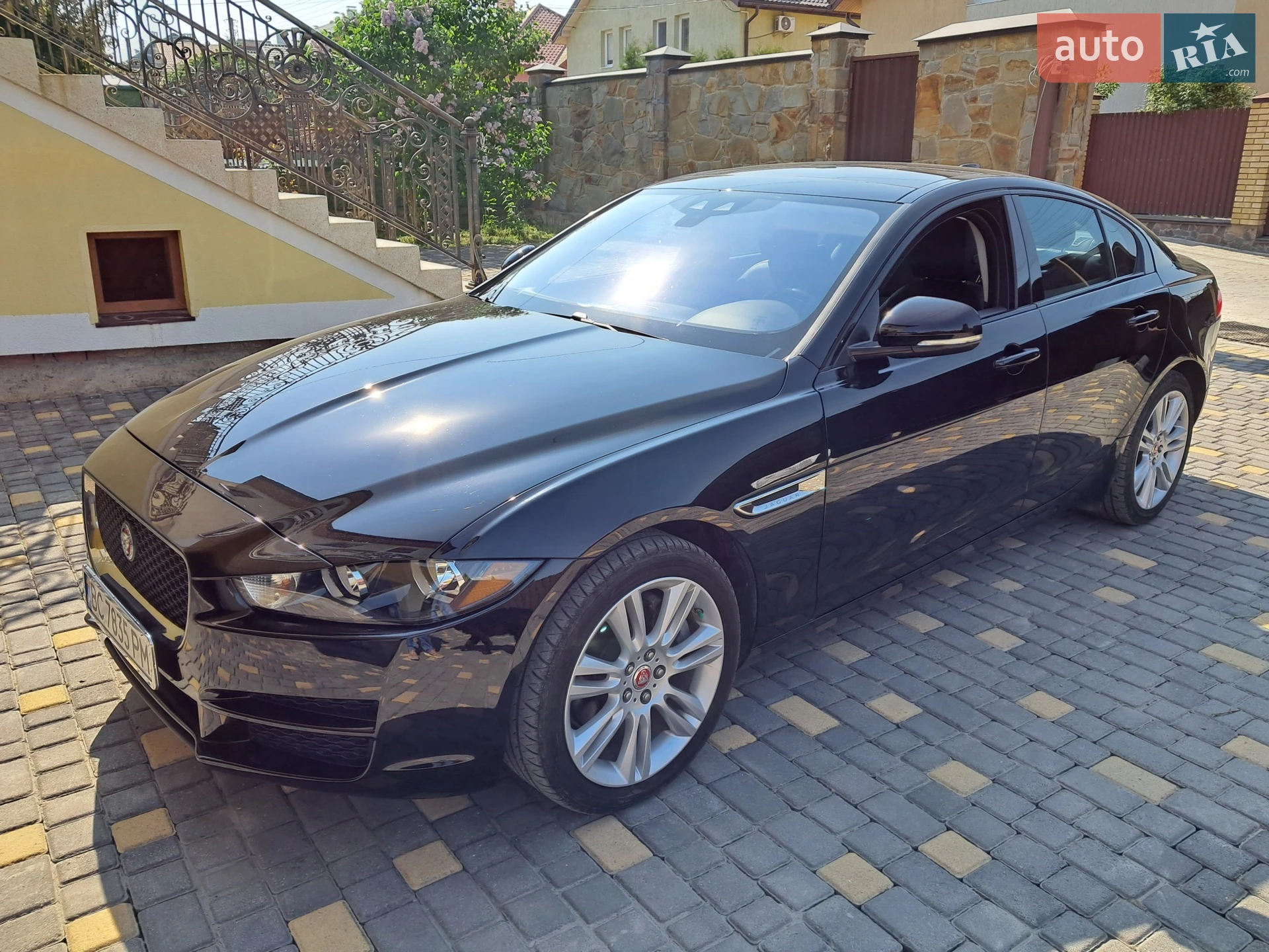 2019 Jaguar XE - мініатюра 15