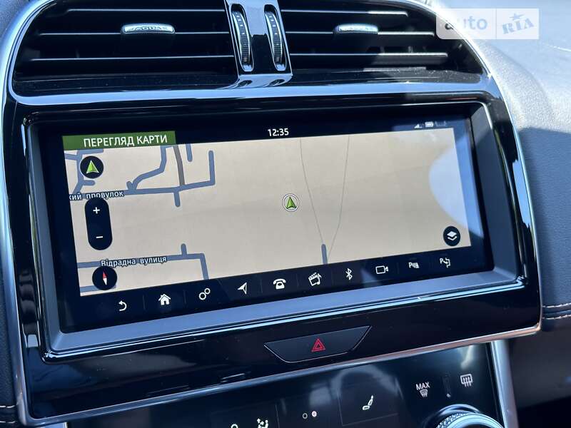 Седан Jaguar XE 2020 в Киеве