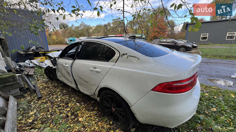 Седан Jaguar XE 2016 в Івано-Франківську