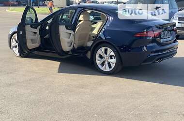 Седан Jaguar XE 2019 в Киеве
