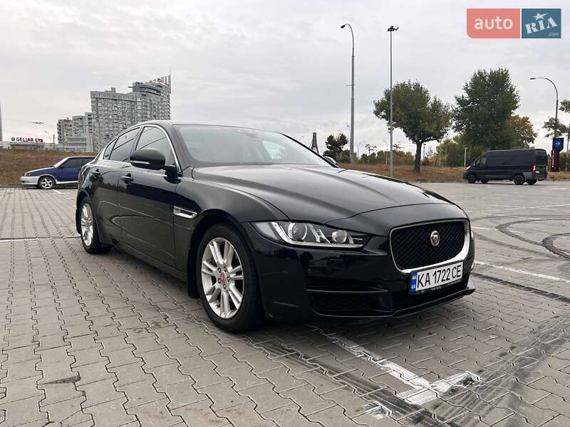 Седан Jaguar XE 2017 в Полтаве