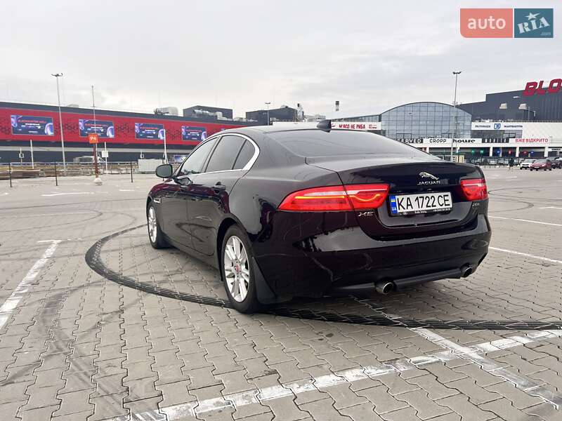 Седан Jaguar XE 2017 в Полтаве