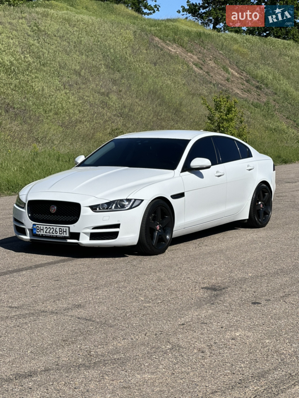 2016 Jaguar XE - мініатюра 42